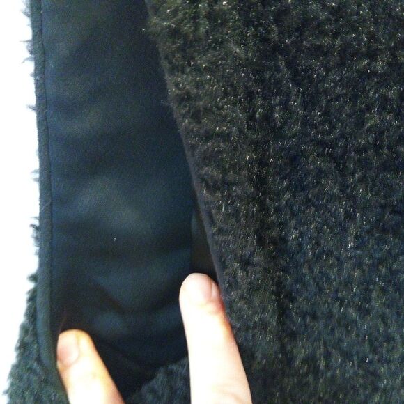 ARITZIA WILFRED Chatou FAUX FUR VEST full zip black XS sherpa teddy sleeveless - Picture 4 of 9